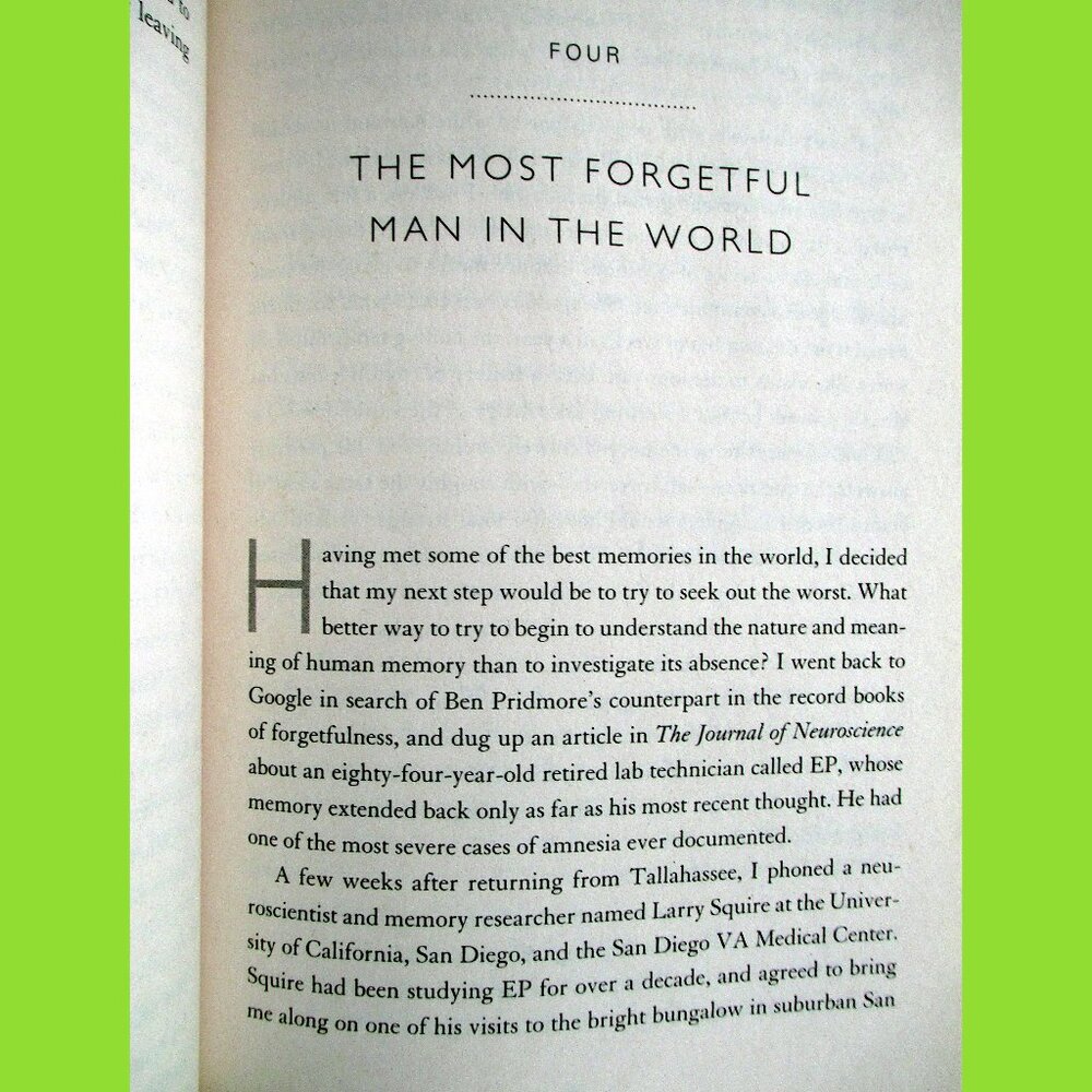 Book - Moonwalking with Einstein: The Art and Science of Remembering Everything - Picture 8 of 16
